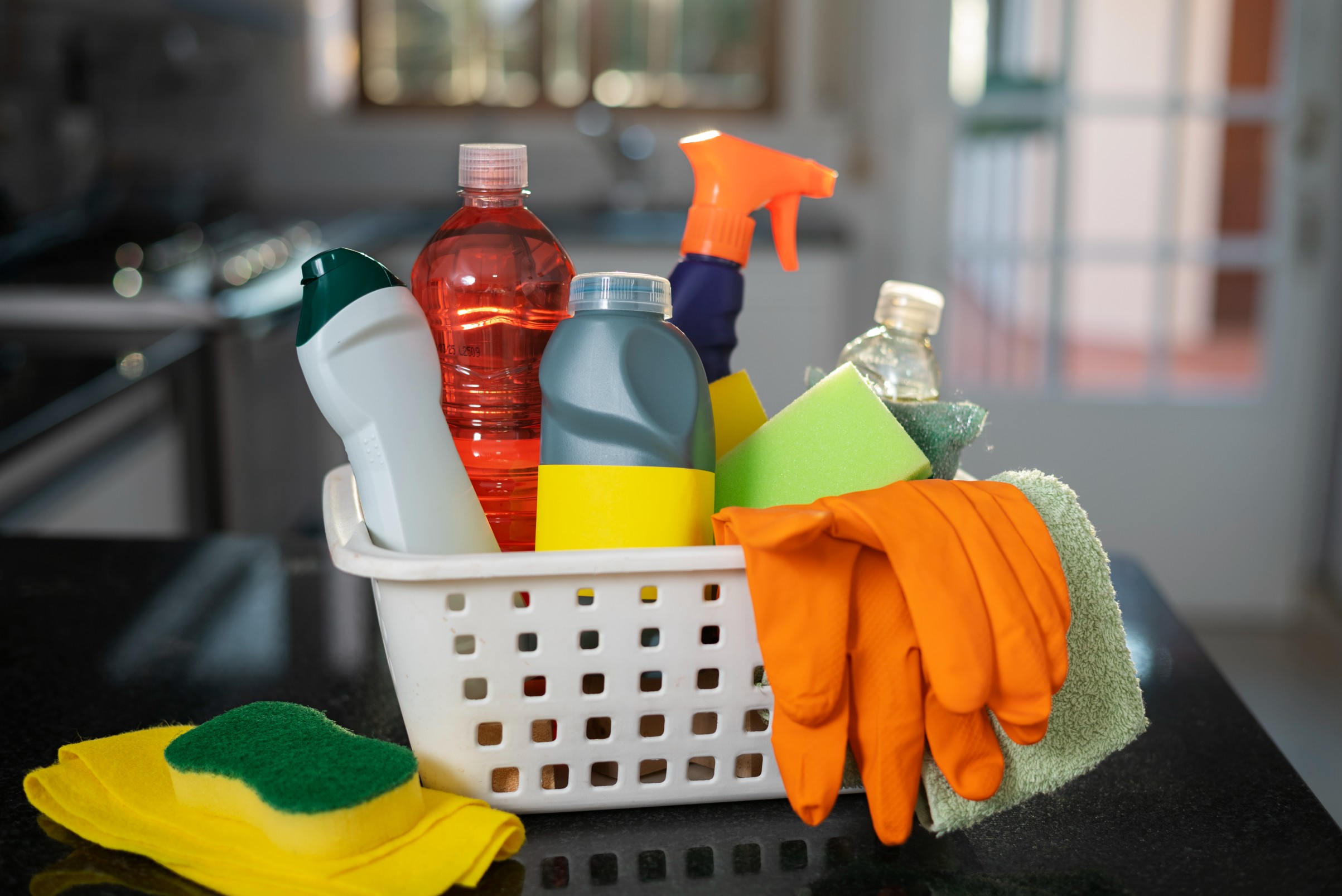 What are the 5 popular commercial cleaning agents used by professionals