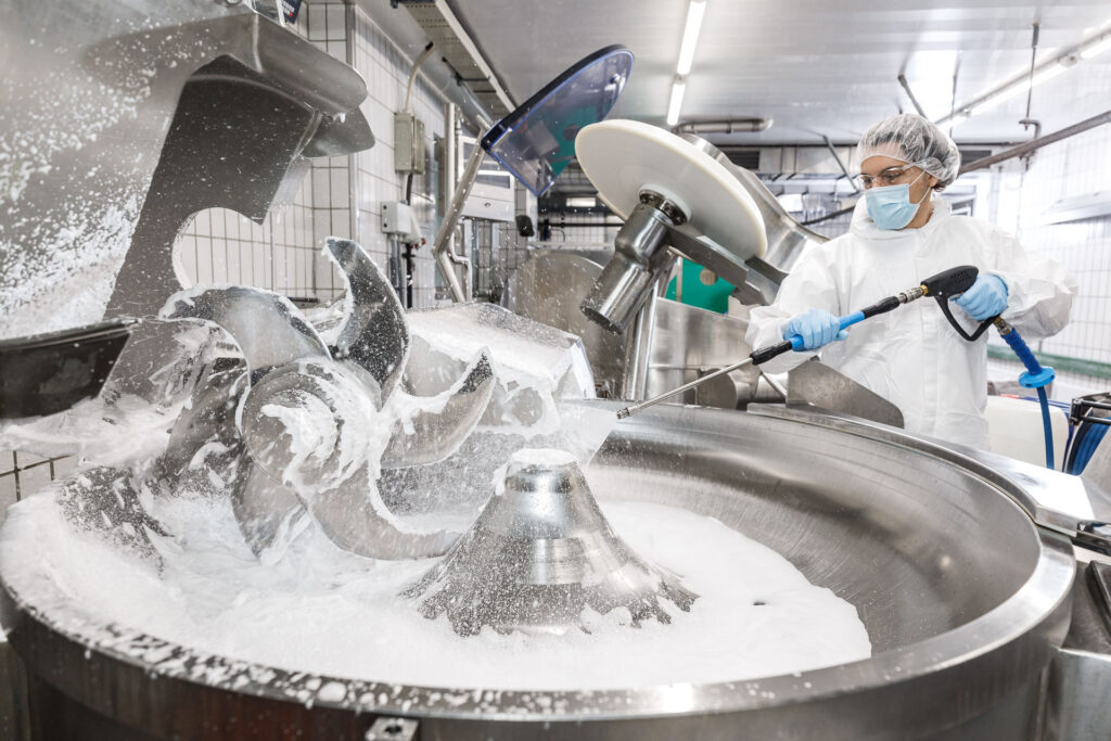 Machinery & Equipment Area Cleaning: How to Clean Around Production Lines Without Downtime